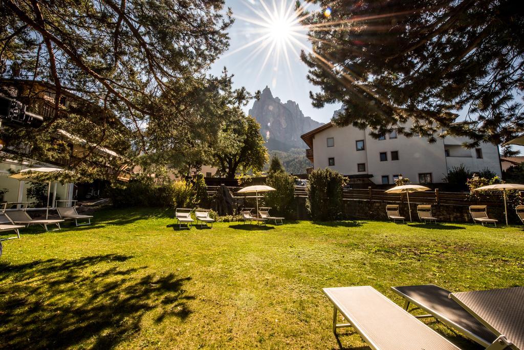 Hotel Enzian Genziana Siusi Kültér fotó